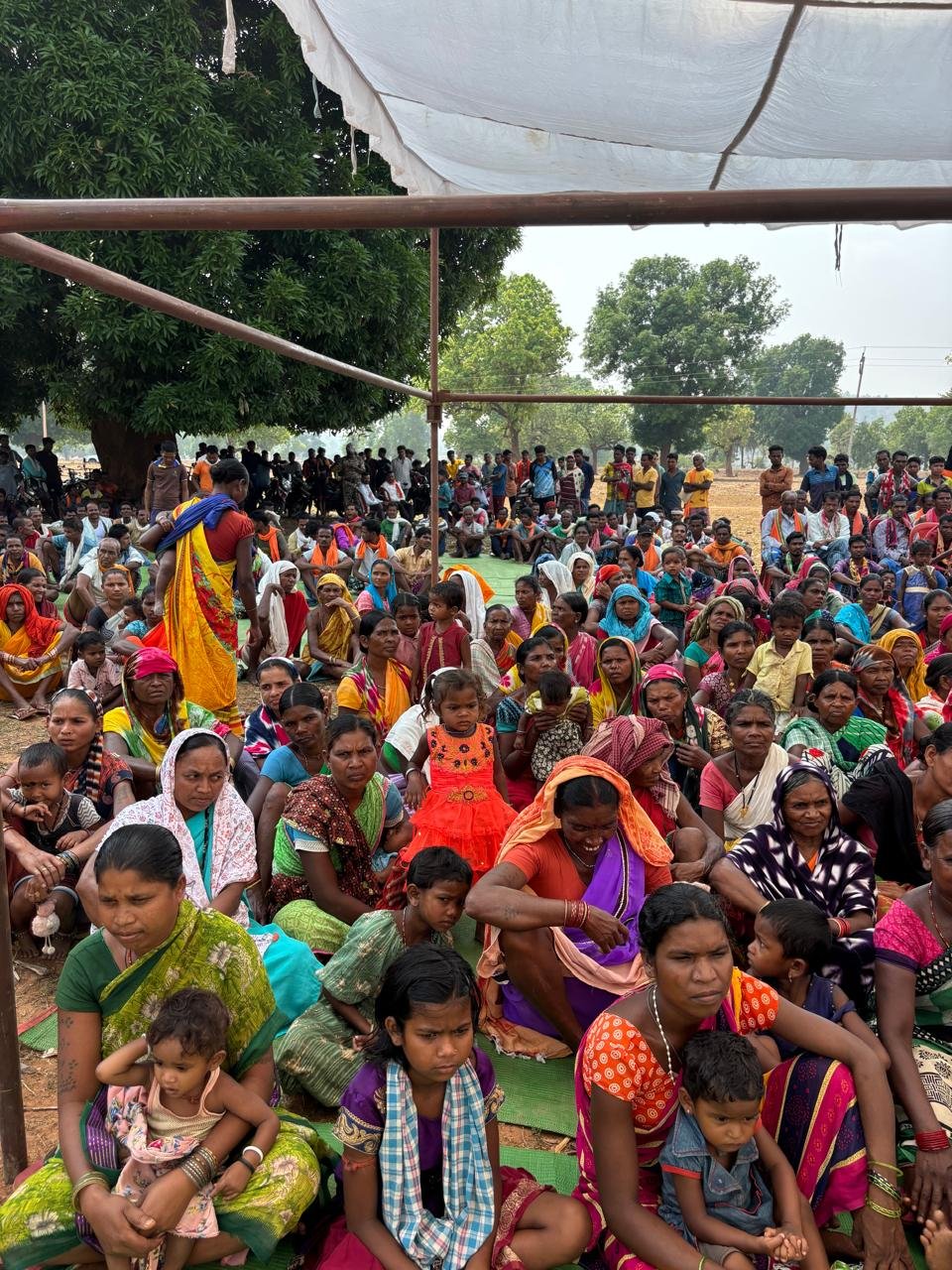 बस्तर सांसद व चित्रकोट विधायक ने विकास कार्यो का भूमिपूजन कर क्षेत्रवासियों को दी सौगात चित्रकोट विधानसभा क्षेत्र में अनेको विकास कार्यो का सांसद व विधायक ने किया भूमिपूजन