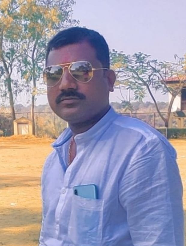 छत्तीसगढ़ प्रदेश स्वास्थ्य कर्मचारी संघ के लिए बस्तर जिला अध्यक्ष के लिए स्वास्थ्य कर्मचारीयों के सम्मान मैं रीमा दानी मैदान मैं