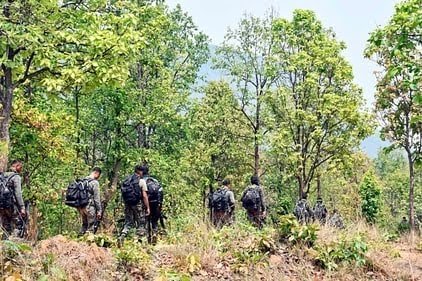 छत्तीसगढ़ में घिर गए 1000 नक्सली, 10 हजार जवान कर रहे हैं ढेर; अब तक की सबसे बड़ी मुठभेड़